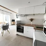 Casa de Férias Maison T3 Avec Extérieur 5 Couchages, 3 Lits, 2 Chambres, Bordeaux à 10min, Tram C à 200m, Parc Jeux Enfants