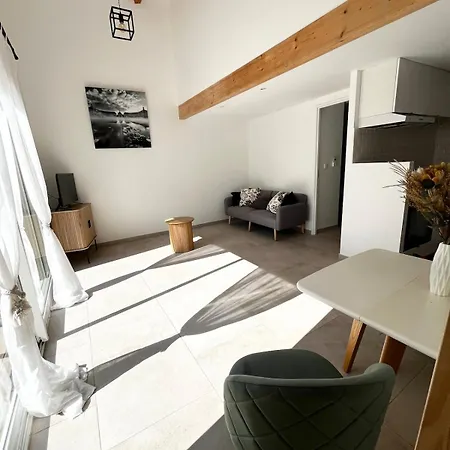 Maison T3 Avec Exterieur 2 Chambres, 5 Couchages, 3 Lits, Bordeaux A 10min, Tram C A 200m, Parc Jeux Enfants